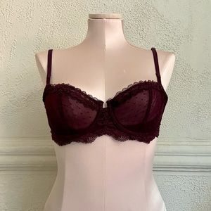 Victoria’s Secret burgundy 🐙🥀 underwire bra 32C